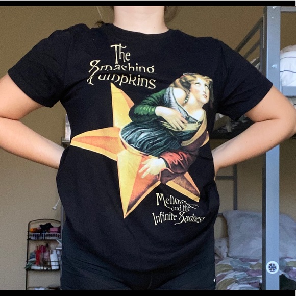 Bay Island Tops - black t shirt